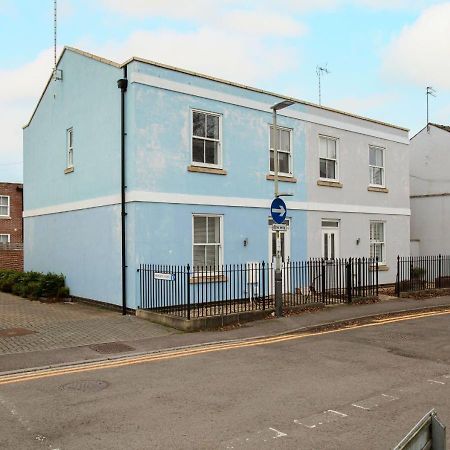 Stunning 2 Bed With Private Patio And Free Parking Villa Cheltenham Exterior photo