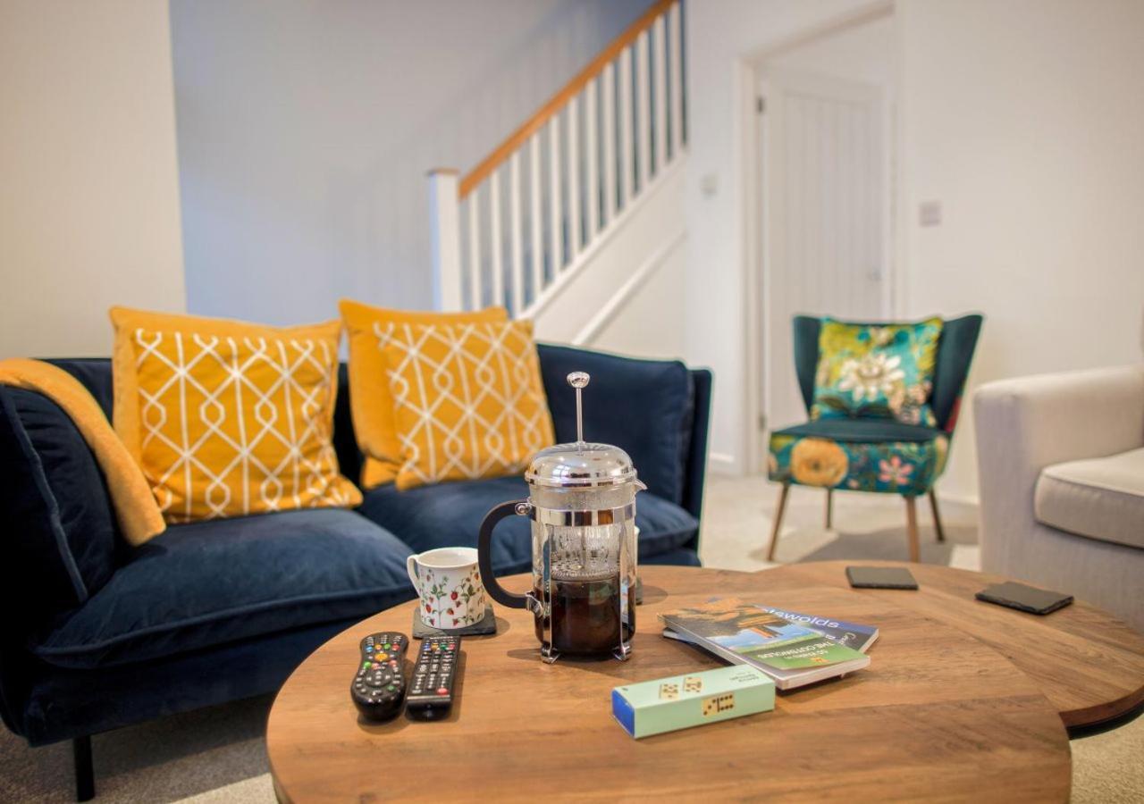 Stunning 2 Bed With Private Patio And Free Parking Villa Cheltenham Exterior photo
